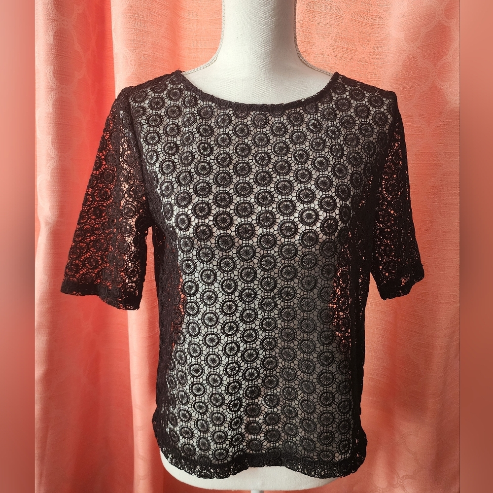 LIZ CLAIBORNE Woman Black Small Short Sleeve Cami Top      *no shirt inside**